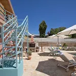 Amici Loft Villa