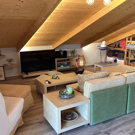 Amici Loft Villa *